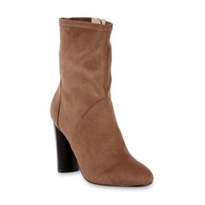 METAPHOR CALF BOOTIE SIZE 8